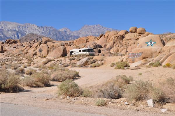 Alabama Hills - Bureau of Land Management / BLM - Bishop Field Office (11/15/2016 - Credits: Photo courtesy of Robin Citrin)