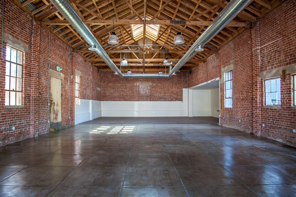 2295 East Colorado Blvd (8/22/2018 - Credits: alan)