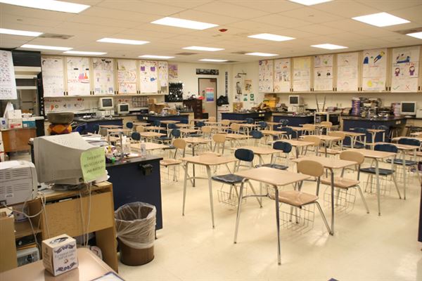 Burbank High School - BUSD (6/1/2019 - Credits: LocoScout)