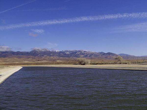 Roadway - Quail Lake & California Aqueduct - Department of Water Resources (DWR) (12/31/2003)