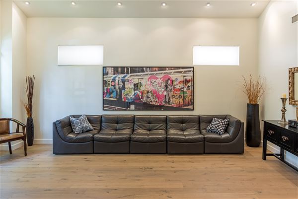 Stunning Sherman Oaks House (7/19/2019)
