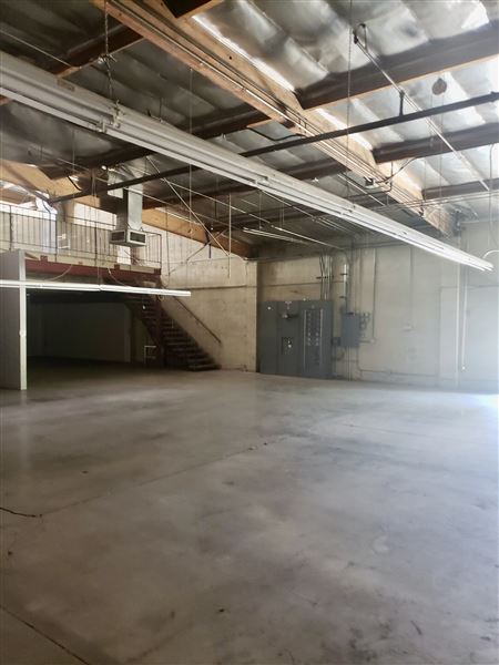 Van Nuys Industrial (9/2/2020 - Credits: Allen)