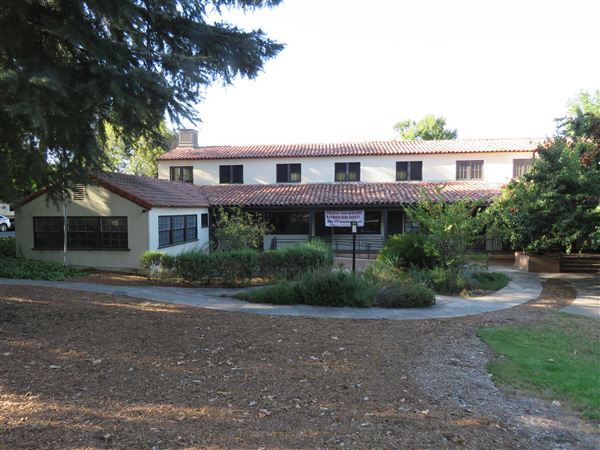 Unitarian Universalist Church of Studio City (9/5/2020 - Credits: Chris Long, exterior photos and Barbara Allen, interior photos)