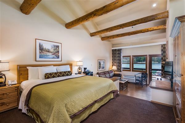 Pines Resort & Conference Center @ Bass Lake (8/11/2021)