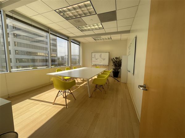 Glendale Office Building (6/9/2022 - Credits: Margarita Reyes)