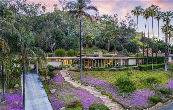 Stunning Riverside Mid Century Modern Home (2/12/2022)