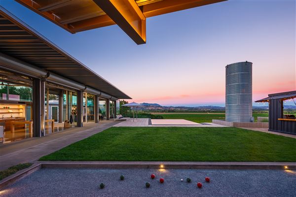 Modern Industrial House overlooking Russian River Valley Vineyards (7/30/2022 - Credits: Ciro Coehlo Photography)