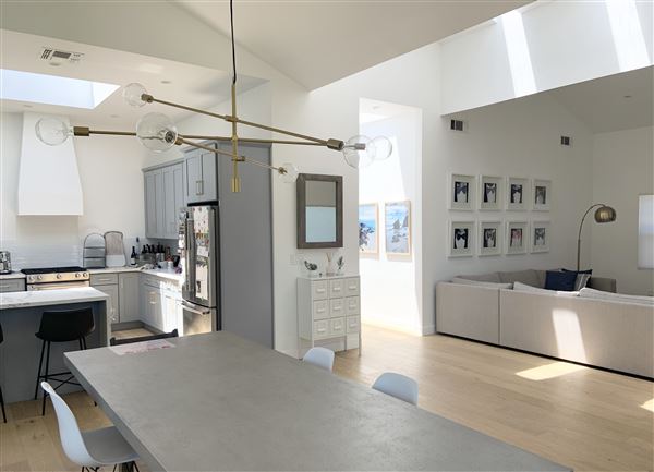 Modern Farmhouse in Los Angeles (1/1/2023 - Credits: Aaron Berman)
