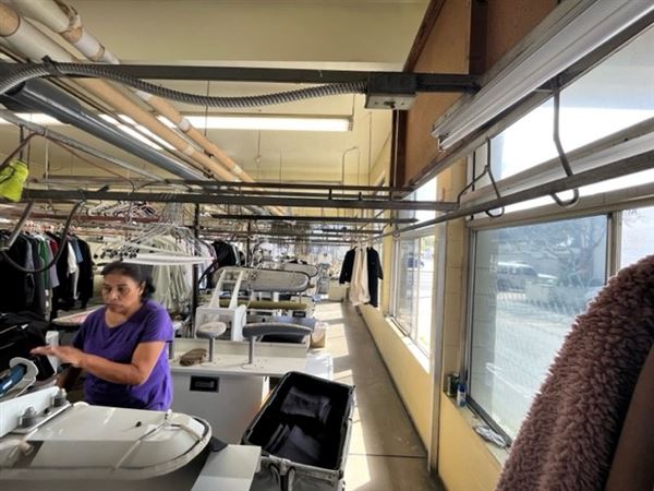 American Drive In Cleaners (3/8/2023 - Credits: Anselmo Behrens)