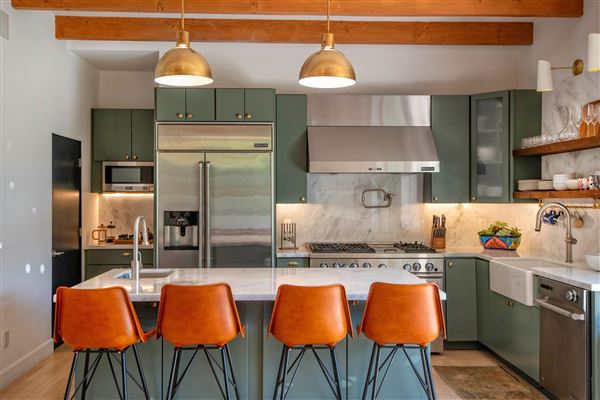 Modern Venice Home (5/1/2023 - Credits: submitted by: Aaron Schiff)