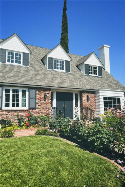Americana Cape Cod Home (2/21/2024 - Credits: submitted by: Jackie Godoy)