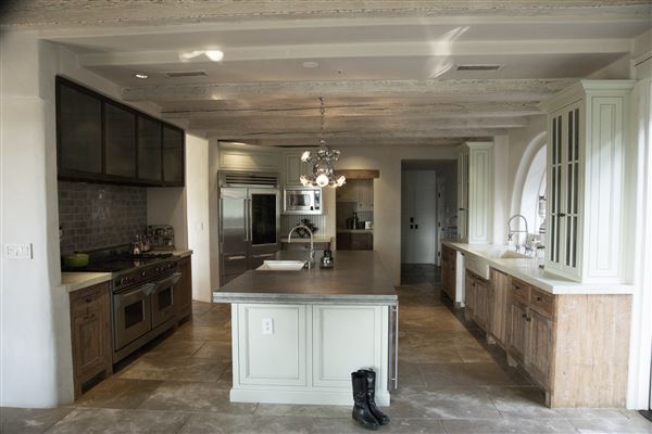 Elsewhere Topanga - THE BLACK VILLA (1/24/2020 - Credits: Margaret Mentaberry)