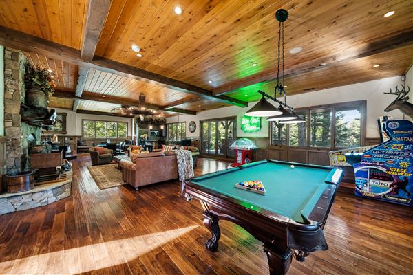 Spectacular Equestrian Ranch Style Estate (2/14/2024 - Credits: David Schneider)