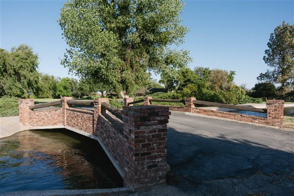 Clinker Brick Estate (6/1/2024 - Credits: Bruce Photography)