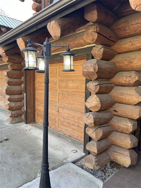 Tehachapi Log Cabin (5/4/2024 - Credits: Barb Pfeiffer)