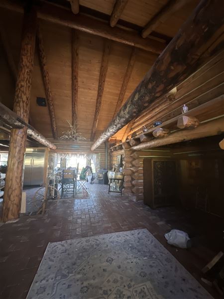 Tehachapi Log Cabin (7/8/2024 - Credits: Barb Pfeiffer)