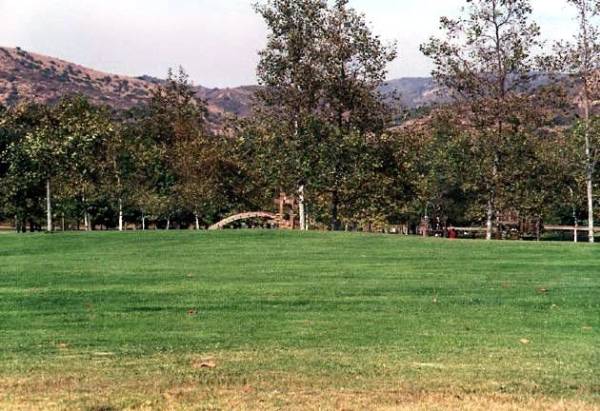 Irvine Regional Park (12/31/2003)