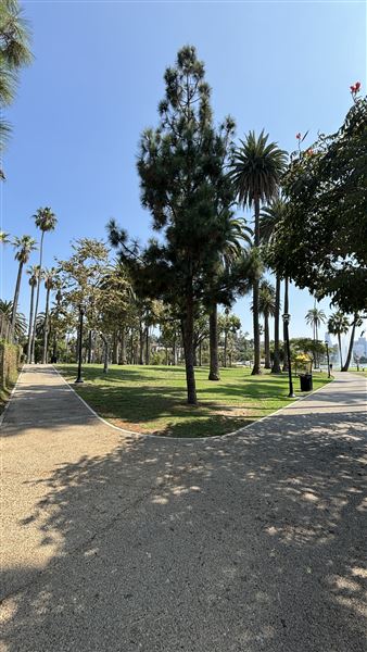 Echo Park Lake Recreation Center (9/17/2024 - Credits: Brandy Davis)