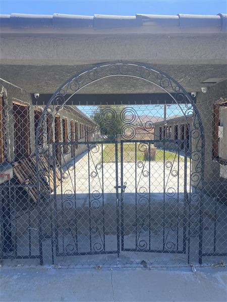 Abandoned Motel in the High Desert (2/6/2024 - Credits: Yonnus Becker)