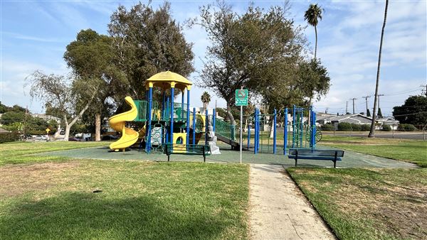 Edward Vincent Park - Playgrounds (10/17/2024 - Credits: Brandy Davis)