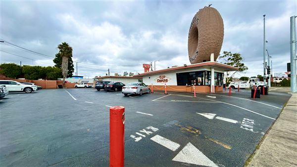 Randy's Donut Shop (10/28/2024 - Credits: Brandy Davis)