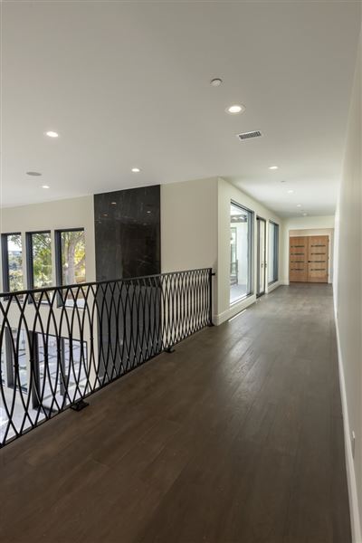 Luxury Mansion in South Pasadena (1/7/2025 6:27:34 PM - Credits: submitted by:)