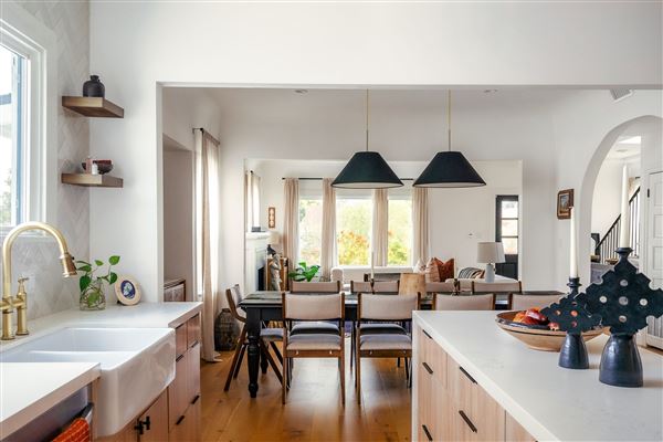Casa Trece (1/25/2025 5:16:41 PM - Credits: submitted by:)