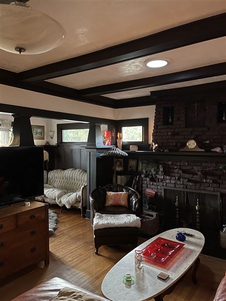 Venice California 1913 Craftsman Home (9/22/2024 - Credits: Helene Pisciotta-Di Salvo)