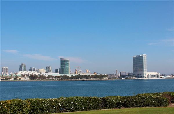 Coronado Ferry Landing Park and Beach (11/17/2011 - Credits: Joel Boling)