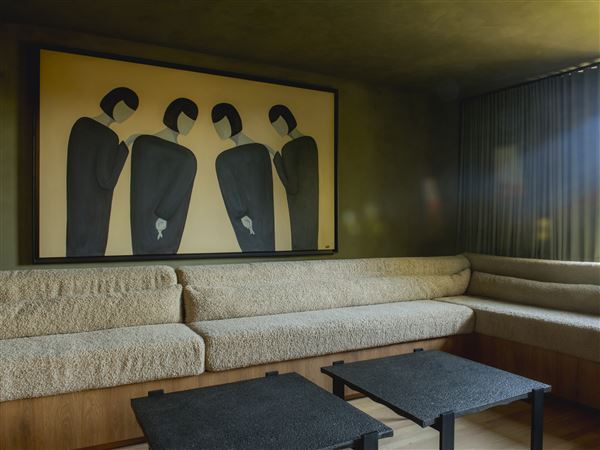 Midcentury Modern Hills Home (3/25/2025 - Credits: submitted by: Sean  Mcnichol)