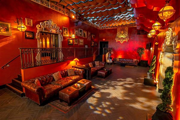 Avalon Hollywood (4/1/2025 - Credits: submitted by: Melody Alarcon)