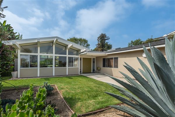 Club Drive Mid Century Home (4/1/2024 - Credits: submitted by: Leo Grifka)