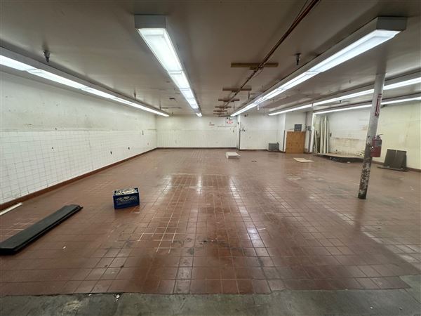 Former Big Lots Store (Vacant) - Inglewood (4/9/2025 - Credits: Robhana Group)