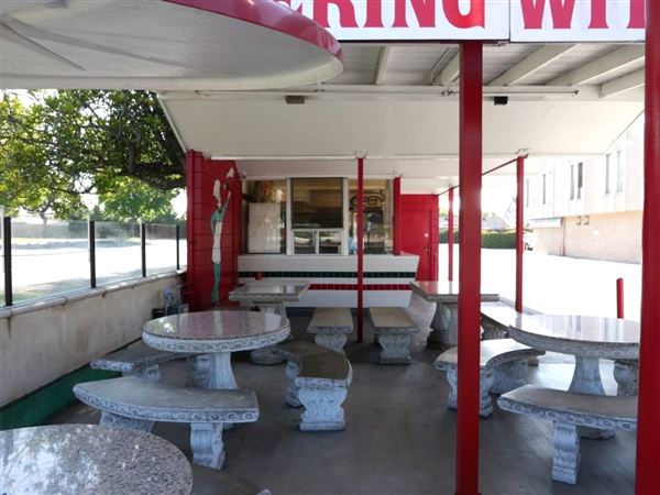 1960s Modern Restaurant Drive Thru (7/23/2024 - Credits: Dave Mortell)