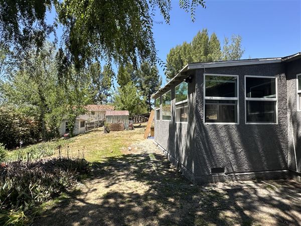 Modern Farmhouse on Expansive Agoura Hills Lot – Film-Ready & Versatile (4/29/2025 - Credits: Taken by Lauren Pfahler, property owner)