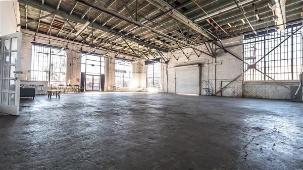 Studios 60 North Stage (6/10/2025 - Credits: submitted by: Nathan Enayati)