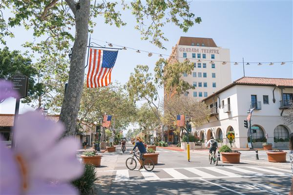 Downtown Santa Barbara - Arts District (6/11/2025 - Credits: Christina Rinaldi Courtesy Visit Santa Barbara)