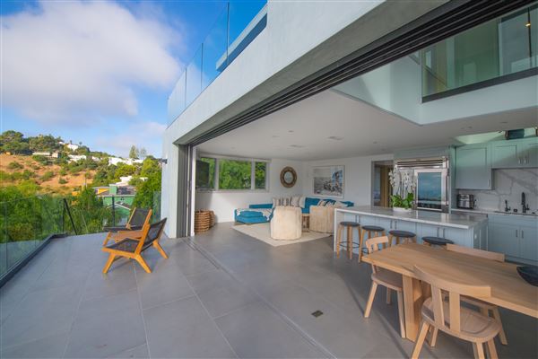 The Malibu Modern Oasis (9/12/2024 - Credits: Miranda Penn Turin)
