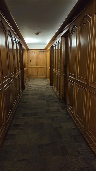 Thatcher Medical Center Building (9/11/2025 - Credits: Tiarna Real Estate Services Inc.)
