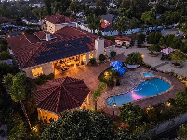 Vale View Mansion (10/1/2025 - Credits: Charles Walters)