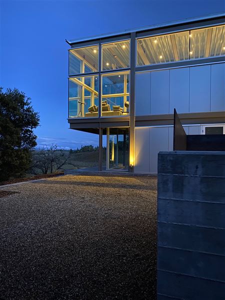 Modern Industrial House overlooking Russian River Valley Vineyards (10/13/2022 - Credits: Chris Horan)