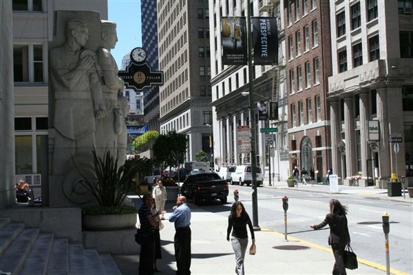 Financial District, San Francisco - Pine St. (10/29/2025 - Credits: San Francisco City & County Film Commission)
