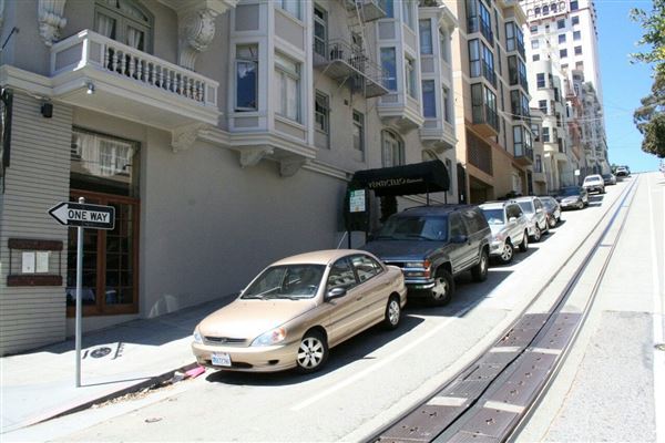 Financial District, San Francisco - Washington St. (10/29/2025 - Credits: San Francisco City & County Film Commission)