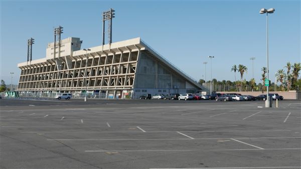 Veterans Memorial Stadium - Long Beach City College - Stadium Parking Lot (5/23/2016 - Credits: Leo Fialho)