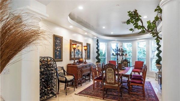 Chatsworth Hills Estate (12/5/2025 - Credits: submitted by: Artur Harutyunyan)