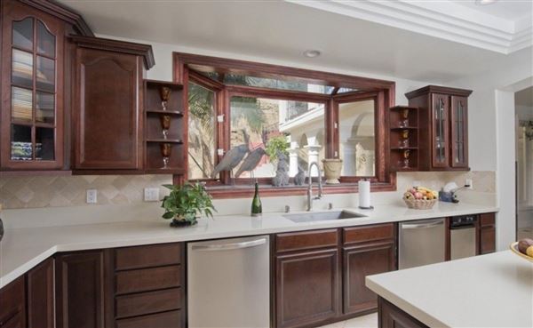 Chatsworth Hills Estate (12/5/2025 - Credits: submitted by: Artur Harutyunyan)