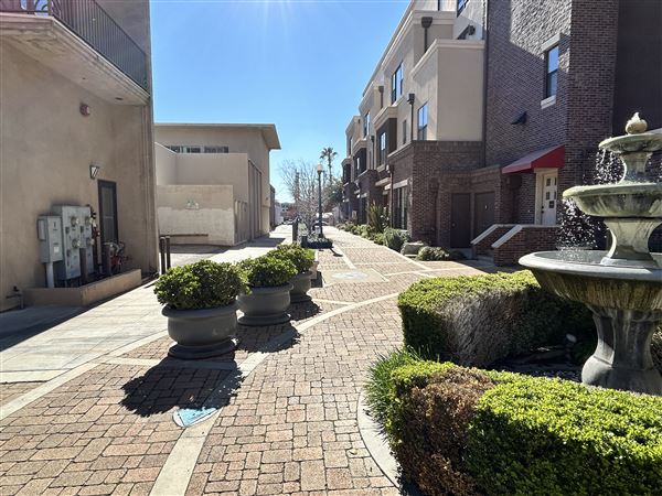 Old Town Monrovia (1/8/2026 - Credits: Brandy Davis)