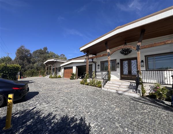 The Rusty Horse Ranch (4/29/2026 - Credits: Levon Baghdasaryan)