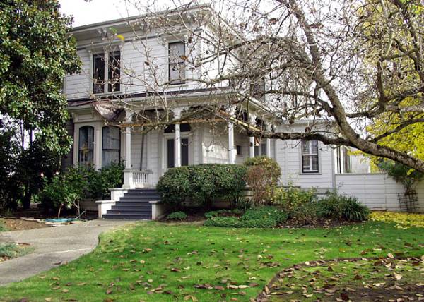 McDonald Avenue Neighborhood (12/31/2003)