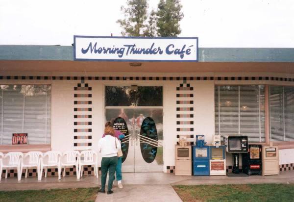 Morning Thunder Cafe (12/31/2003)